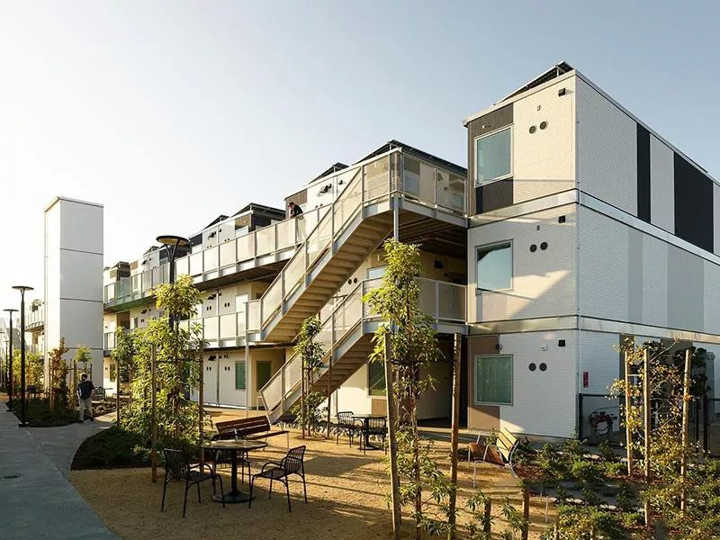 Dlaczego warto wybrać domy kontenerowe do swojego następnego projektu?